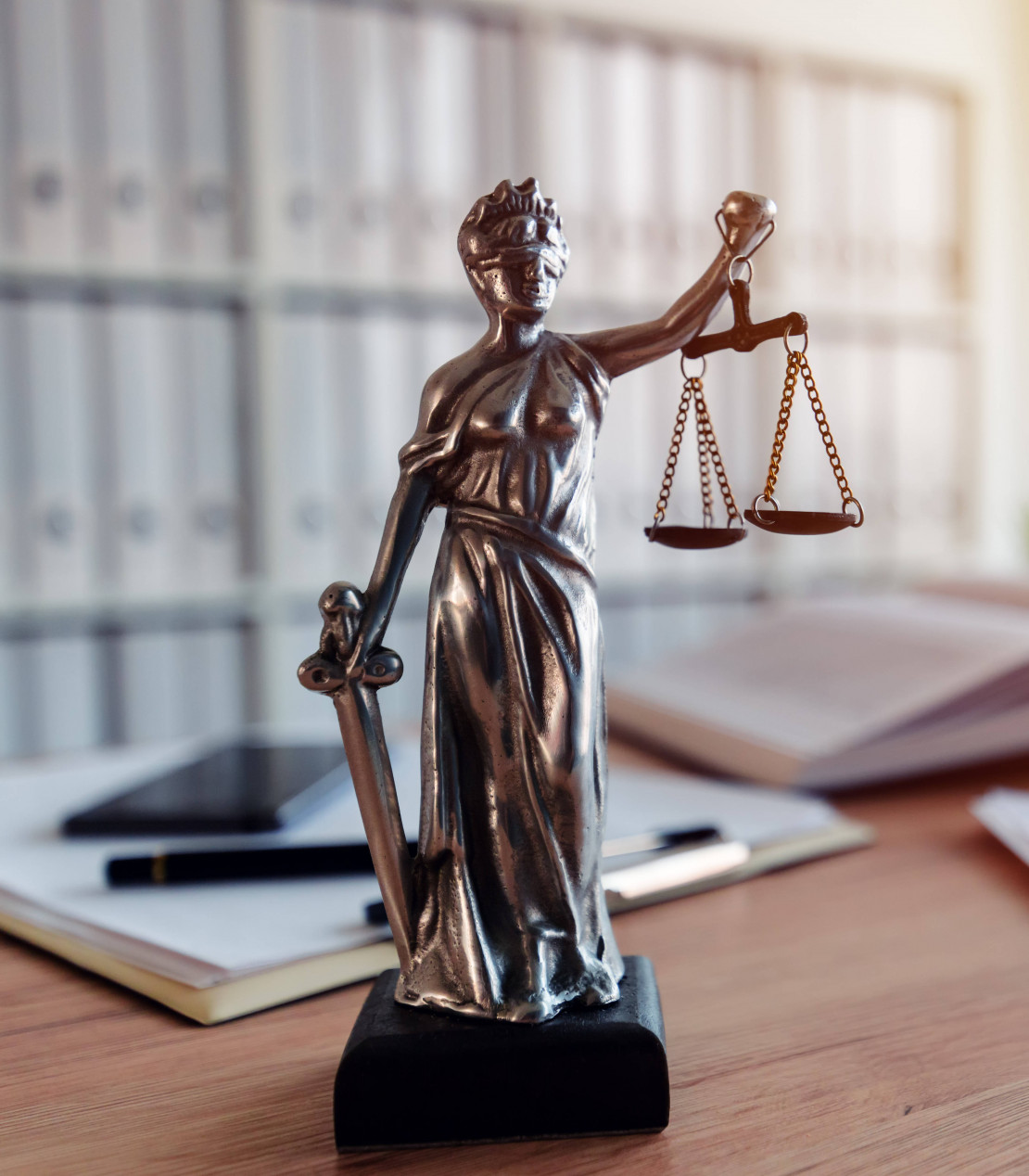 RECHTSANWÄLTE UND NOTAR